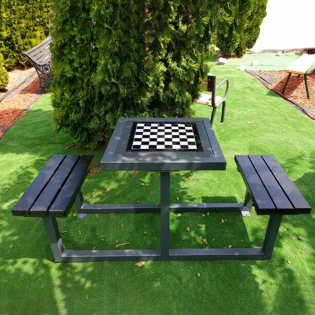 Gartentisch mit integrierten Schachbrett und Bänken - Metall und Holz - Soffia