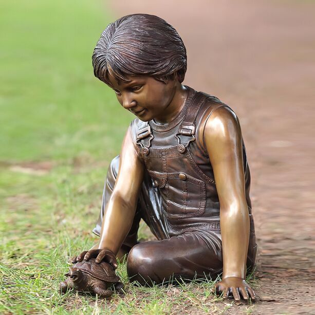 Bronze Figur Junge mit Schildkröte - Aurelius