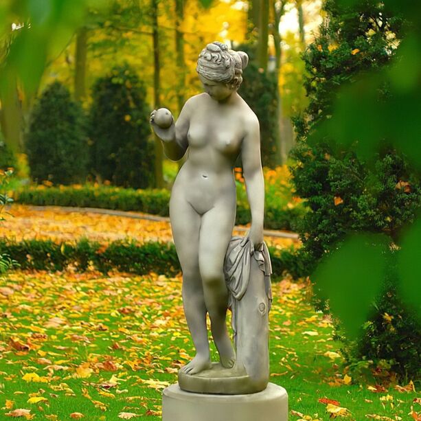 Stilvolle Venus Aktfigur mit Apfel in der Hand fr den Garten - Marta