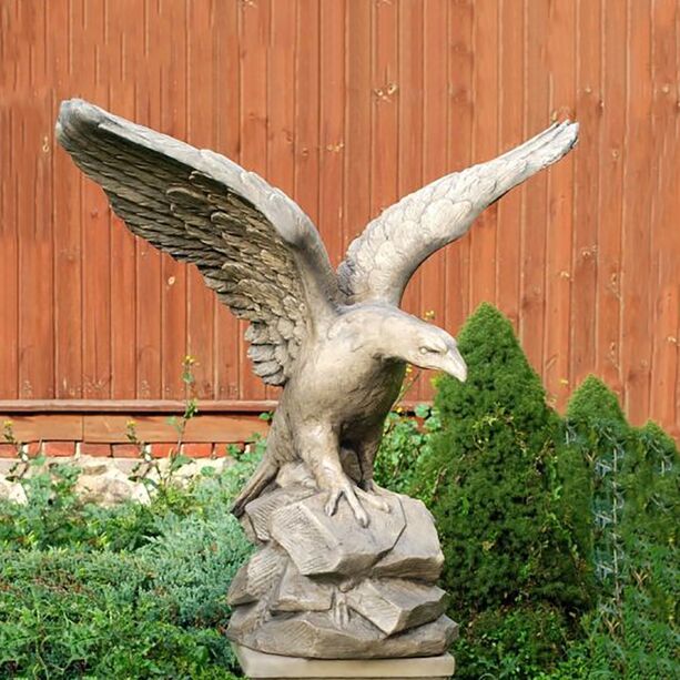 Majestätischer Adler aus Steinguss - wetterbeständige Vogel Skulptur - Aldo