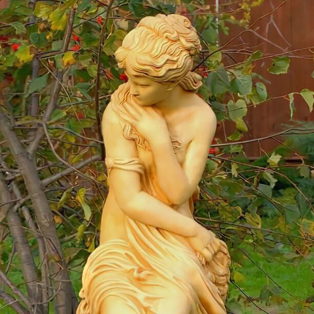 Frauenfigur fr den Garten aus Steinguss - langlebig & wetterfest - Carolina