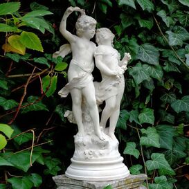 Verliebte Kinder - Steinguss Deko Skulptur fr den Garten...