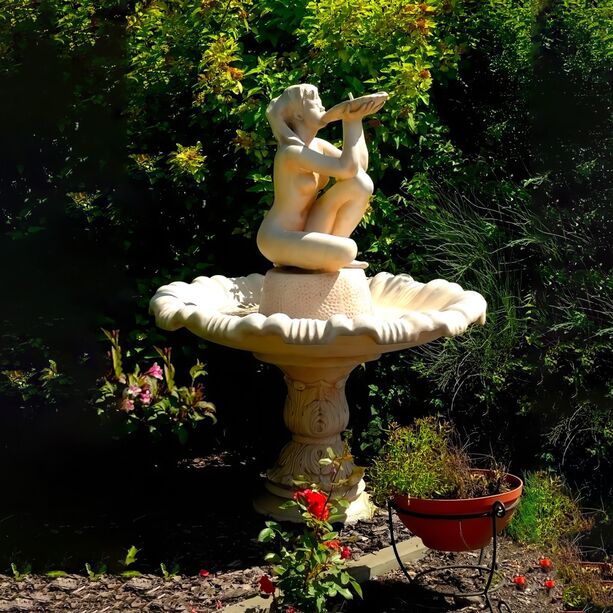 Kleiner Garten Springbrunnen inklusive Becken und Pumpe - trinkendes Mädchen - Rosanna