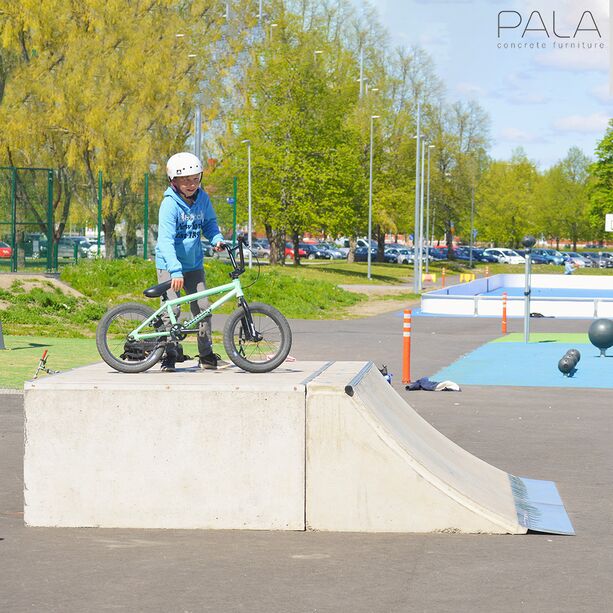 Pala Beton Quarter Ramp für die Skateanlage - Midi Quart