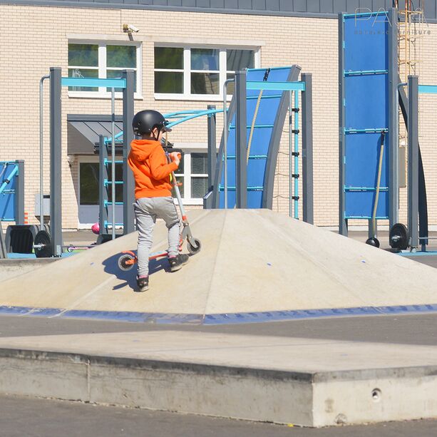 Skateboard Rampe aus Beton fr grandiose Sprnge - Skate Hip