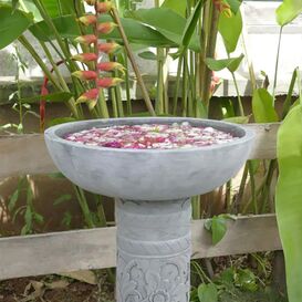 Schlichte Steinguss Dekoschale f�r den Garten - Namiro