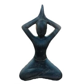Spirituelle Yogapose - Gartenskulptur aus Steinguss - Yomira