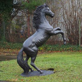 Groe Bronze Pferdestatue Steigender Hengst