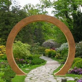 Eindrucksvolles Garten Eingangsportal aus Metall in...