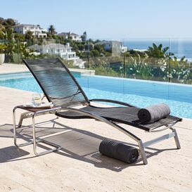 Graue Gartenliege mit Aluminium-Armlehnen modern &...