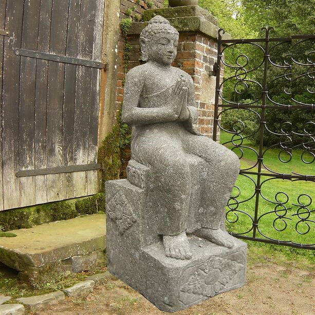 Buddha sitzend im Lotussitz - Naturstein